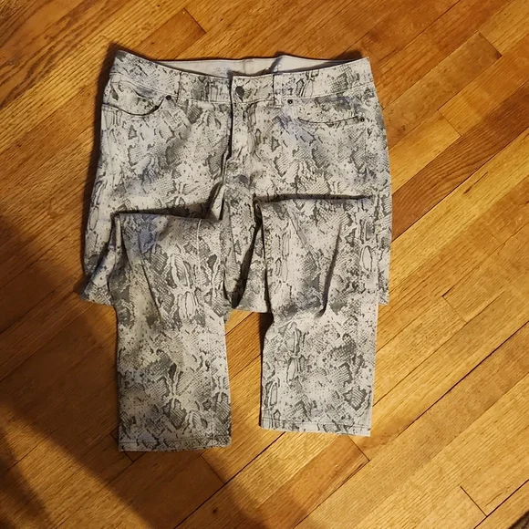 Limited python jeans - Picture 1 of 4